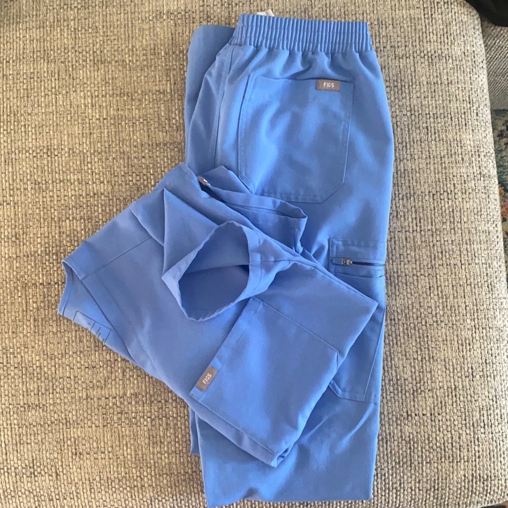 Figs Yola Tall Skinny Scrub Pants and Catarina One-Pocket Scrub Top
